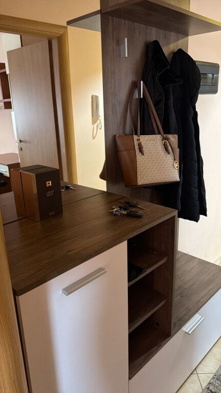 Apartment 3+1 for sale at Zogu Zi, 5th floor, new building with elevator.