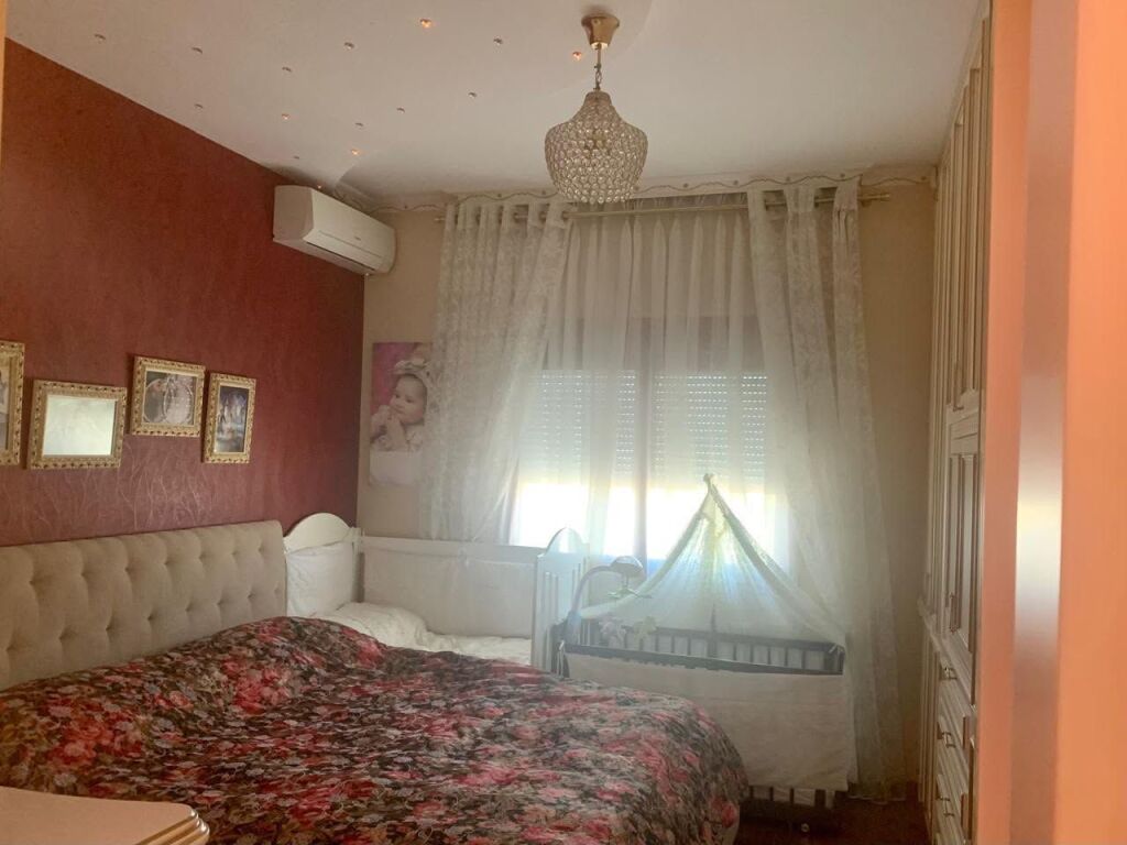 Jepet me qira apartament 1+1
