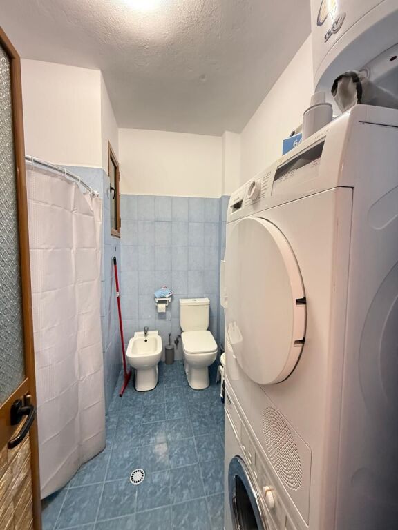 Appartamento 1+1 In Vendita Vicino ai Palazzi Çabej, Yzberish