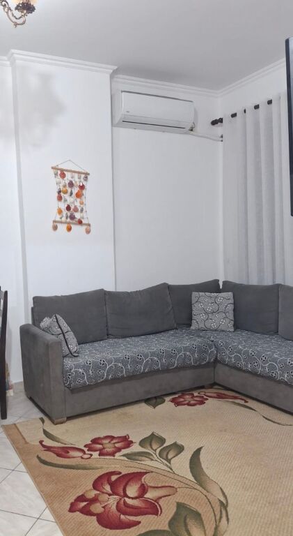Apartament me qera 1+1 Misto Mame