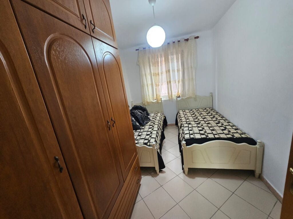 *JEPET ME QERA APARTAMENT 2+1, LAGJA 10, DURRËS*- SHKOLLA- HAJDAR DUSHI