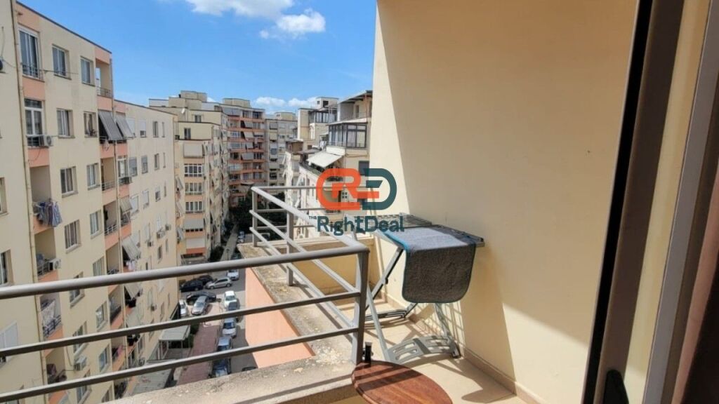 Ne Astir, Jepet Me Qira Apartament 1+1, Gati Per Banim!!!