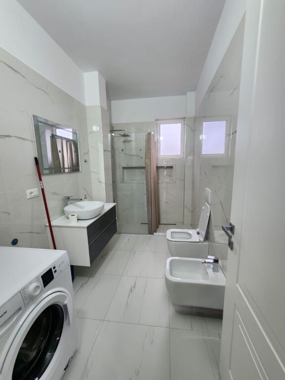 🏡 JEPET ME QERA SUPER APARTAMENT 2+1 PRANË VALA PARKUT ✨