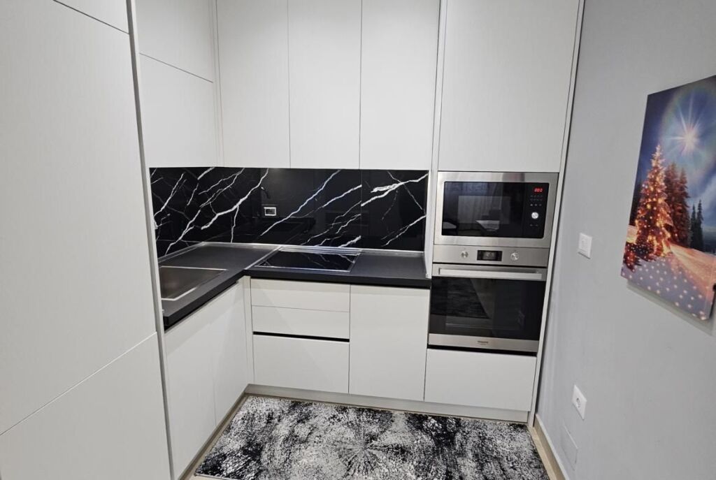 Tek Kopeshti Botanik Shitet Apartament 2+1+Depo Dhe I Mobiluar!