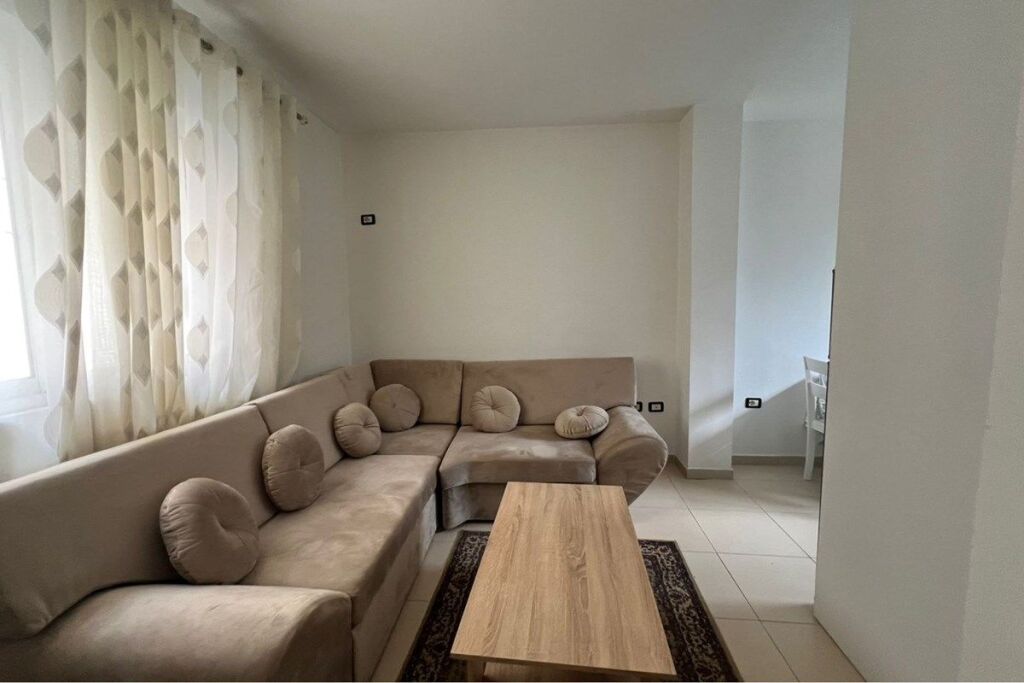 Apartment 1+1+Veranda for Rent near Fortuzi!