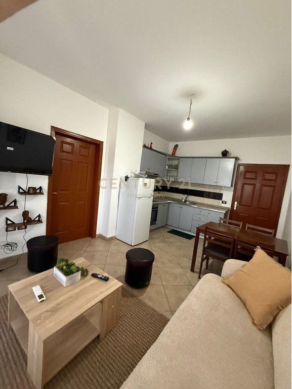 Apartament 2+1 me qira në Bulevardin Migjeni, Yzberish!