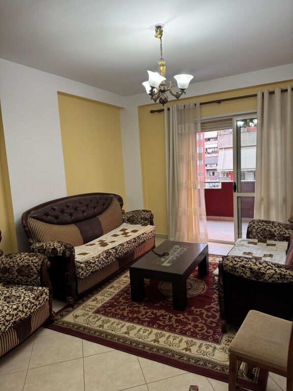 Apartament me qera 2+1 Astir