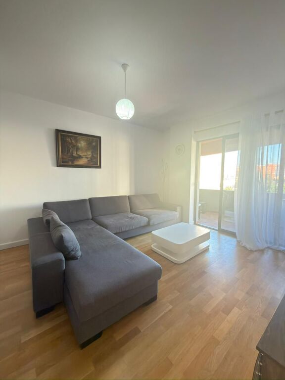 Appartamento in vendita - Viale Migjeni