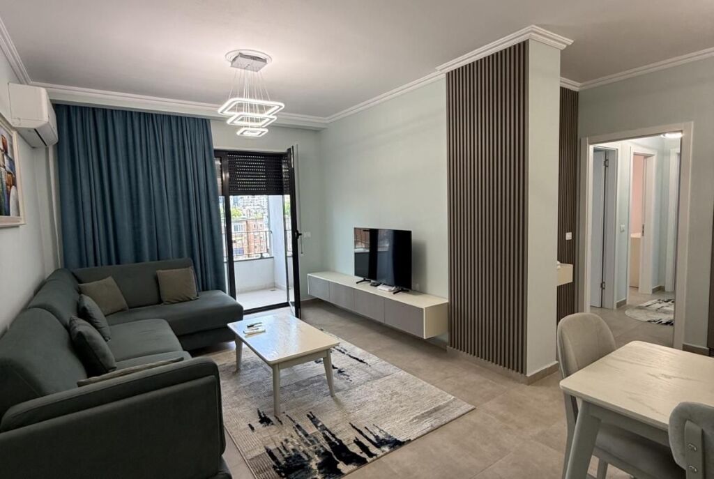 Tek Bulevardi Ri Jepet Apartament 2+1+2 I Mobiluar!
