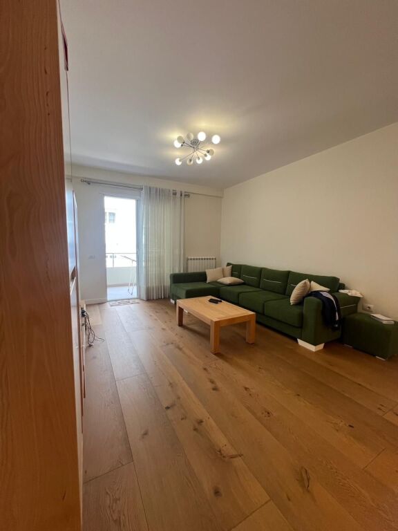 SHITET APARTAMENT 2+1 + 2 TUALETE + 3 BALLKONE /  Kompleksi Latifi, Kinostudio