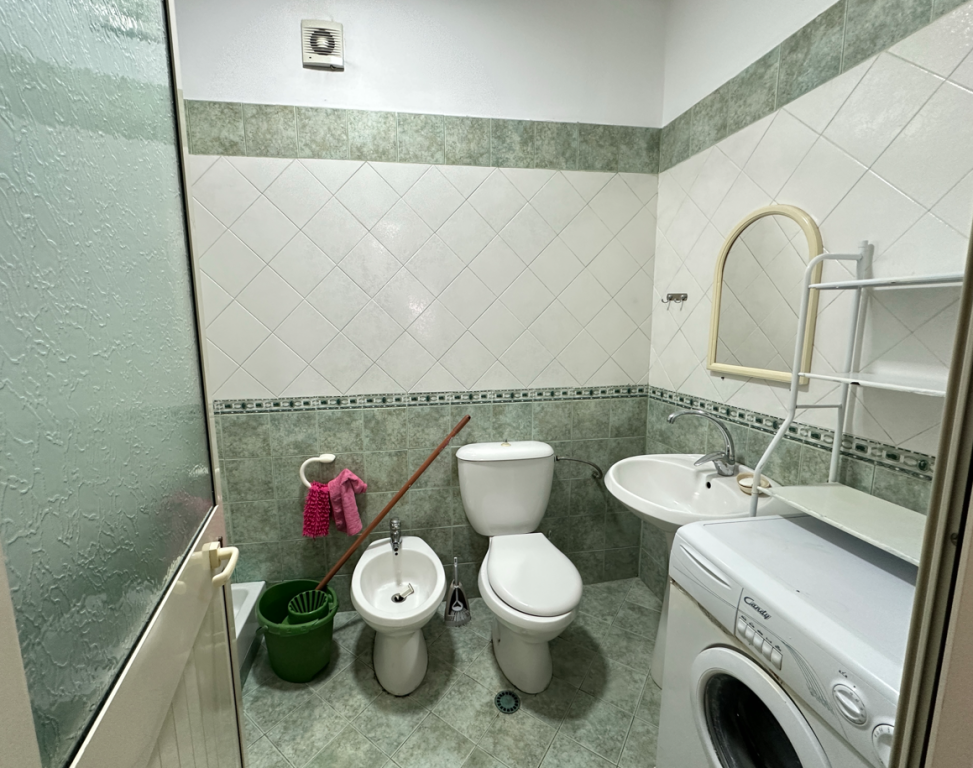 Rent, Apartment 3+1+2, Panorama Street, Tirana. Empire68993