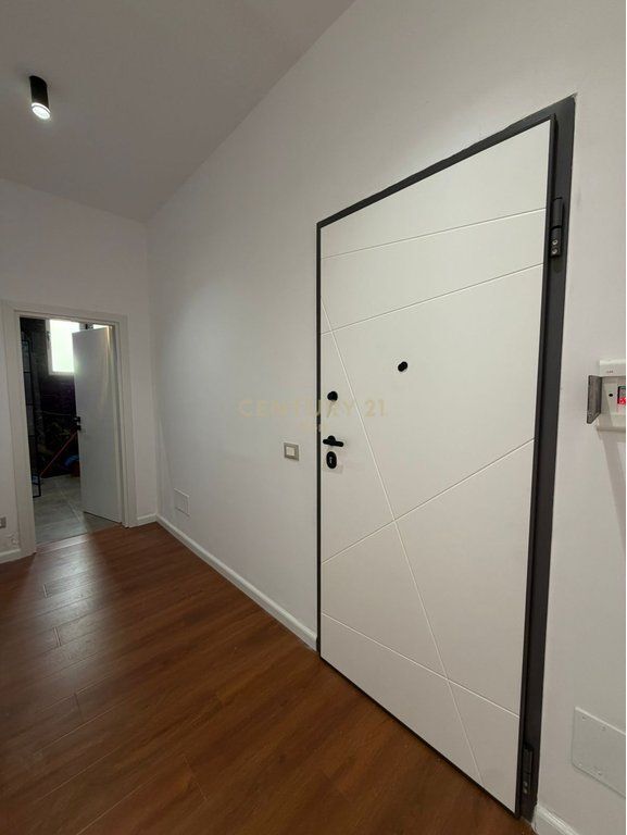 IN VENDITA APPARTAMENTO 2+1+2 BAGNI E VERANDA, SEFER EFENDIU, DURRËS!