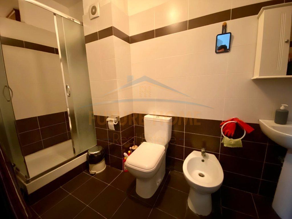 Shitet Apartament 2+1, Unaza e Re