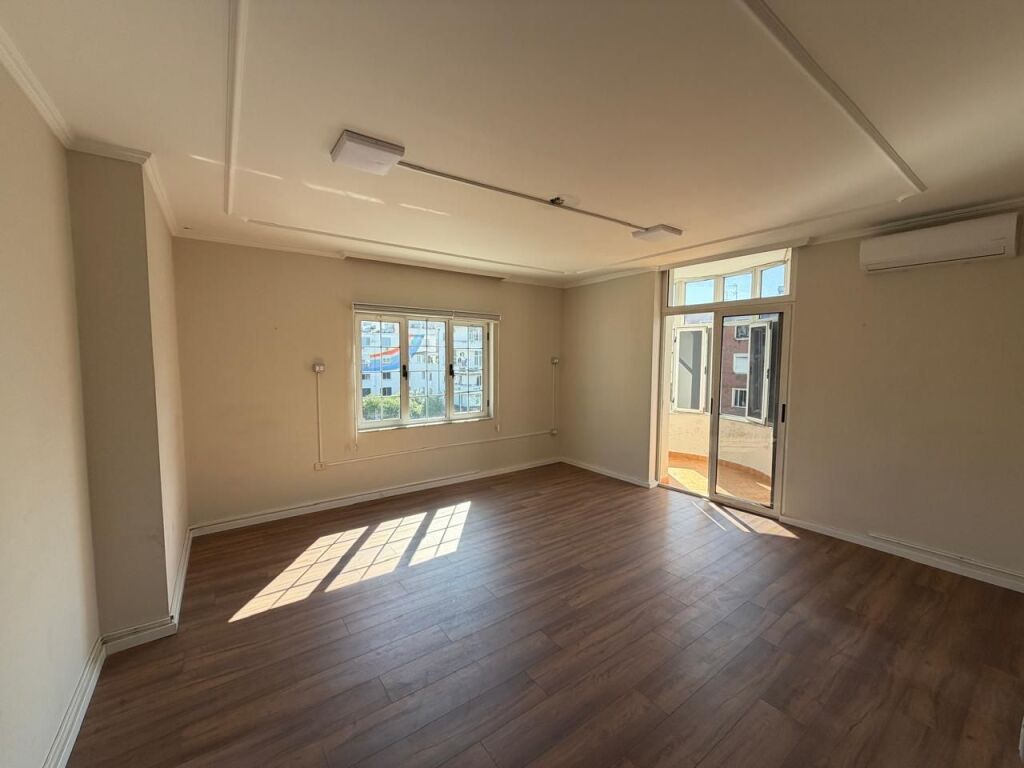 Office for Rent Wilson Square 178m2