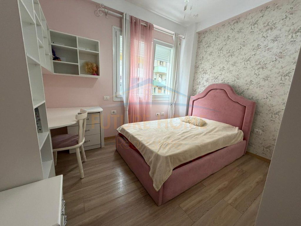 Rent, Apartment 3+1+2, Zogu i Zi, Tirane 1,000 €