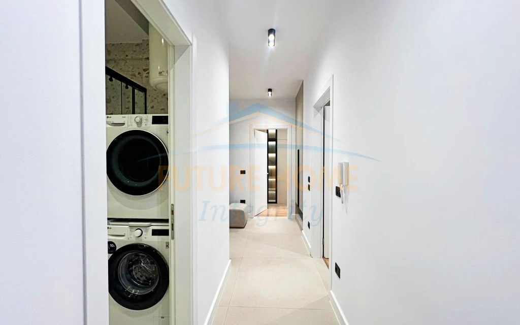Affitto, Appartamento 2+1+Posto Auto, Porcelan, Tirana.