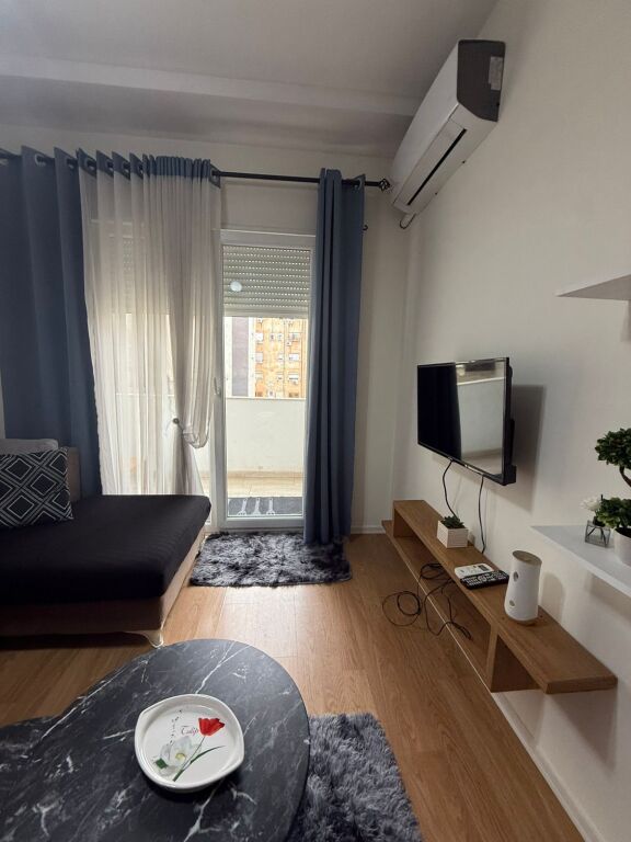 Apartament 1+1 me qera tek Materniteti i Ri ne Brryl