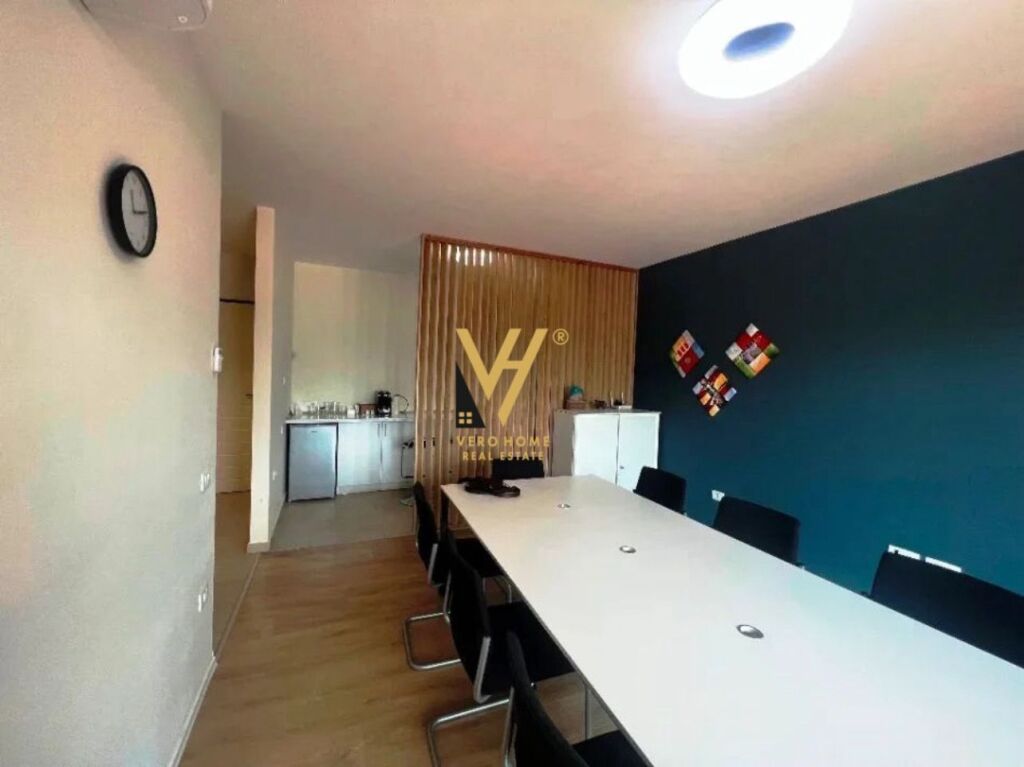 LOCALE COMMERCIALE DI 80 M2 IN AFFITTO PRESSO OLIMPIKU 1.100 EURO