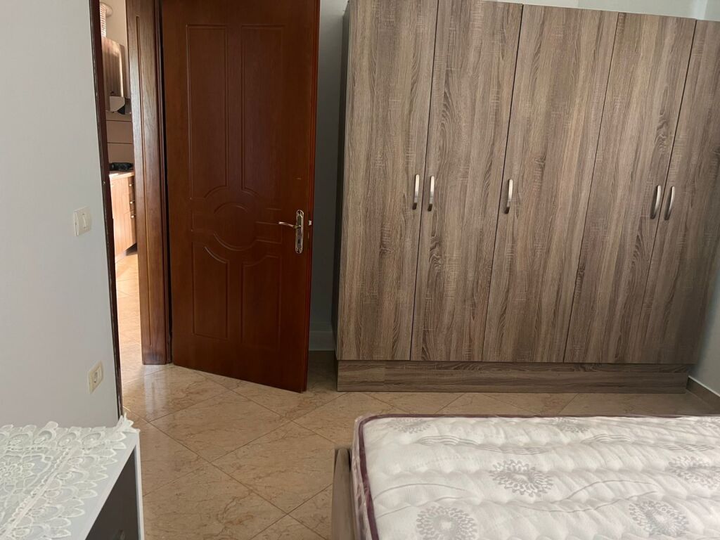 apartament me qera 1+1 Astir
