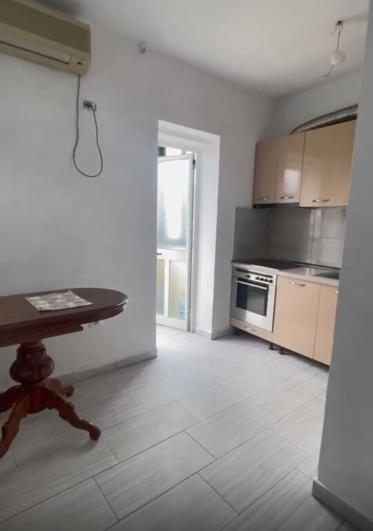 Affitto | Apartament 1 + 1 | Rruga Bardhyl | 400 €/mese