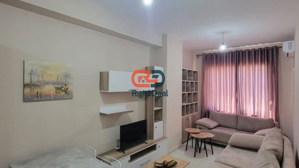 Ne Astir, Jepet Me Qira Apartament 1+1, Gati Per Banim!!!