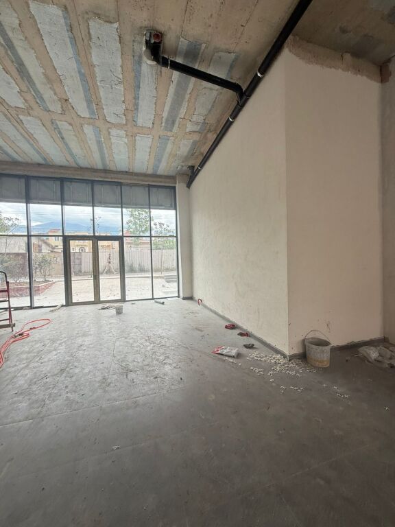 Affitto | Ambjent Biznesi | Rruga 5 Maji | 1200 €/mese