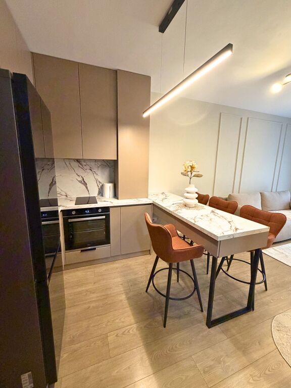 Appartamento Premium 1+1 in Affitto a Univers City – Completamente Nuovo, con Posto Auto!
