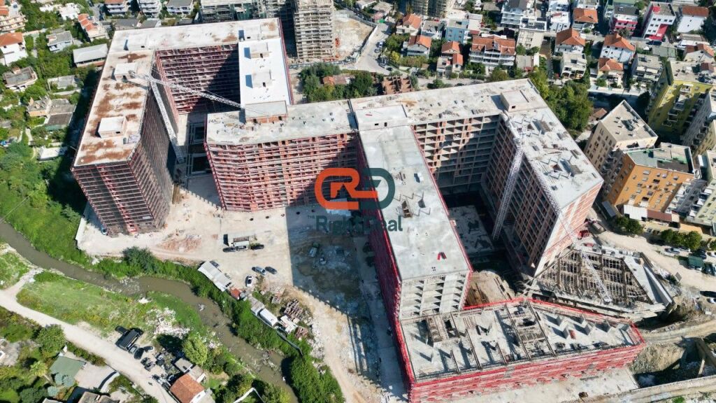 Tek Riverside Residence, Shitet Apartament 1+1 Me Planimetri Te Rregullt Dhe Orientim Perfekt !!!