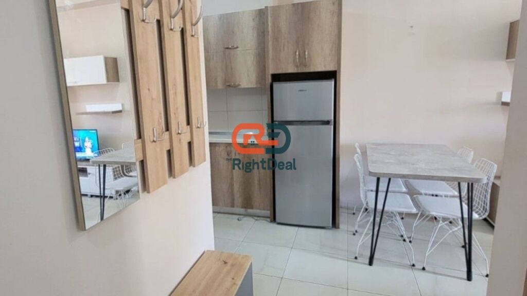 Ne Astir, Jepet Me Qira Apartament 1+1, Gati Per Banim!!!