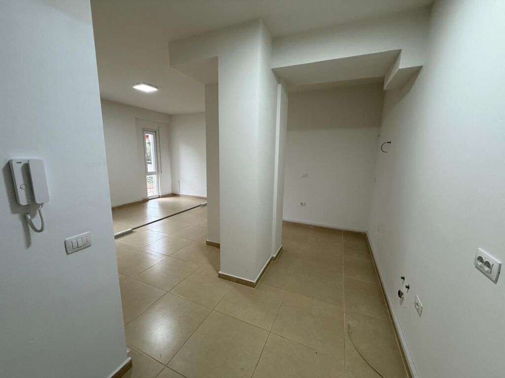 LOCALE UFFICIO IN AFFITTO IN VIA KOSOVAREVE