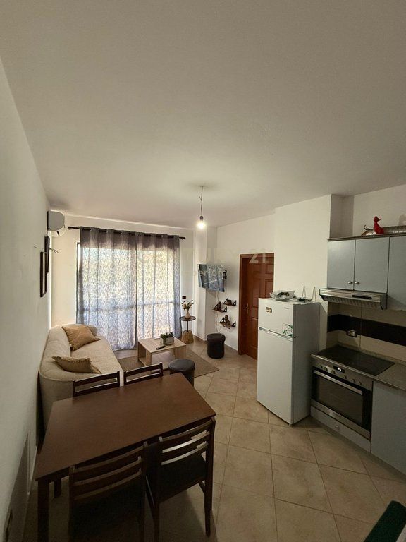 Apartament 2+1 me qira në Bulevardin Migjeni, Yzberish!