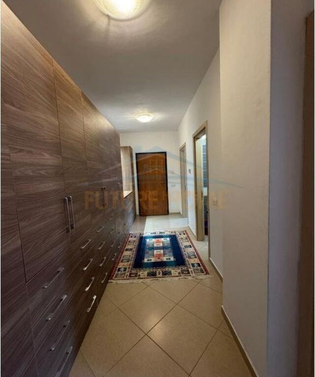 Shitet, Apartament 2+1, Fresk.