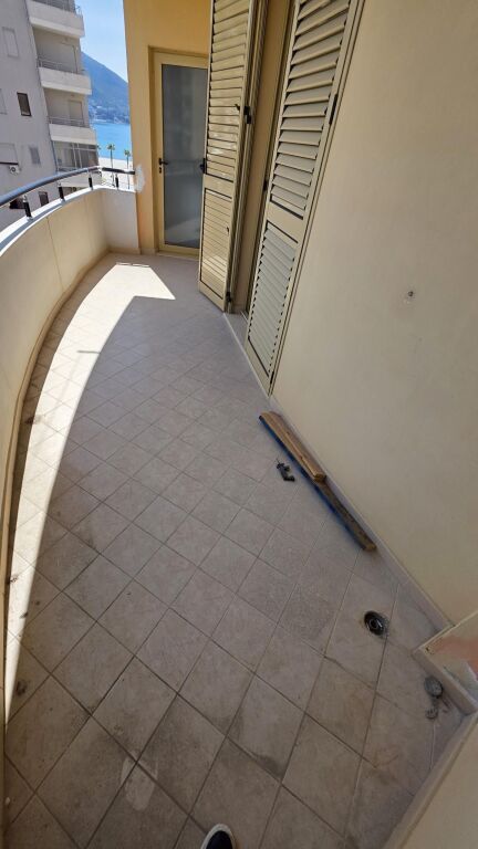 Ne Vlore, Ne Lungomare Shitet Apartament 2+1 Me Pamje Nga Deti!
