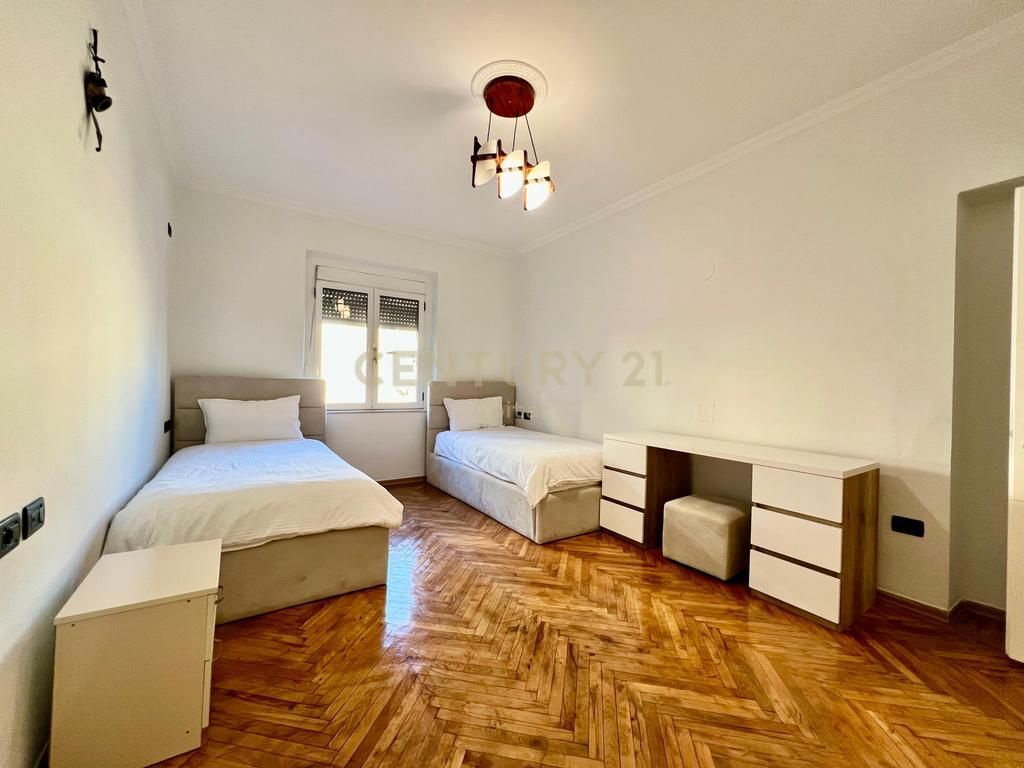 QIRA, APARTAMENT MODERN 2+1, BLLOK‼️ 950 € /Muaj