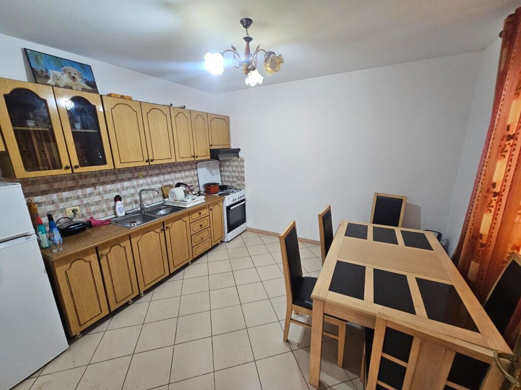 *JEPET ME QERA APARTAMENT 2+1, LAGJA 10, DURRËS*- SHKOLLA- HAJDAR DUSHI