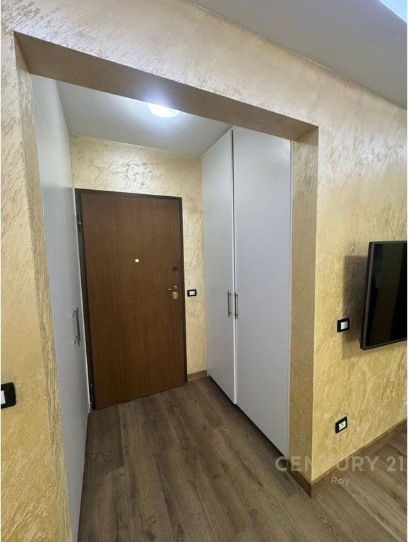 SHITET APARTAMENT 2+1 VIJE E PARE ME DETIN NE MALIN E ROBIT , DURRES !
