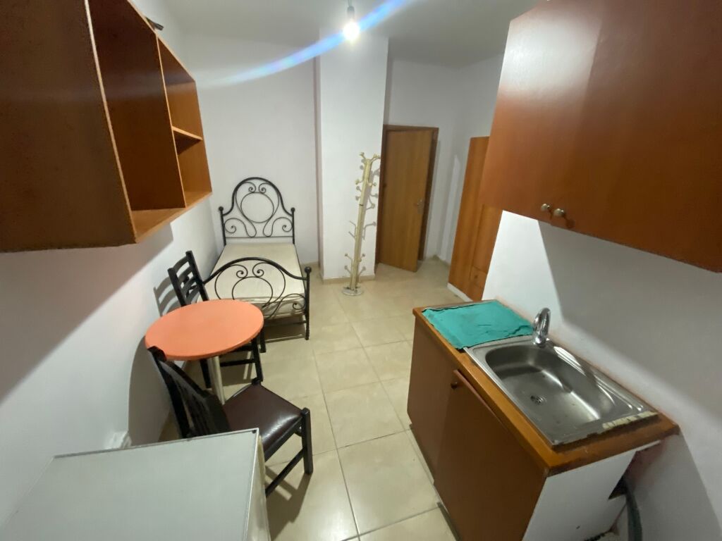 🏠 Studio apartment for rent at the former Electric Market, Tirana
