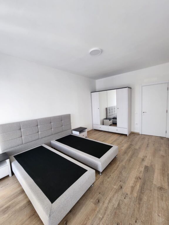 Jepet me Qera Apartament 1+1 tek Farmacia 10
