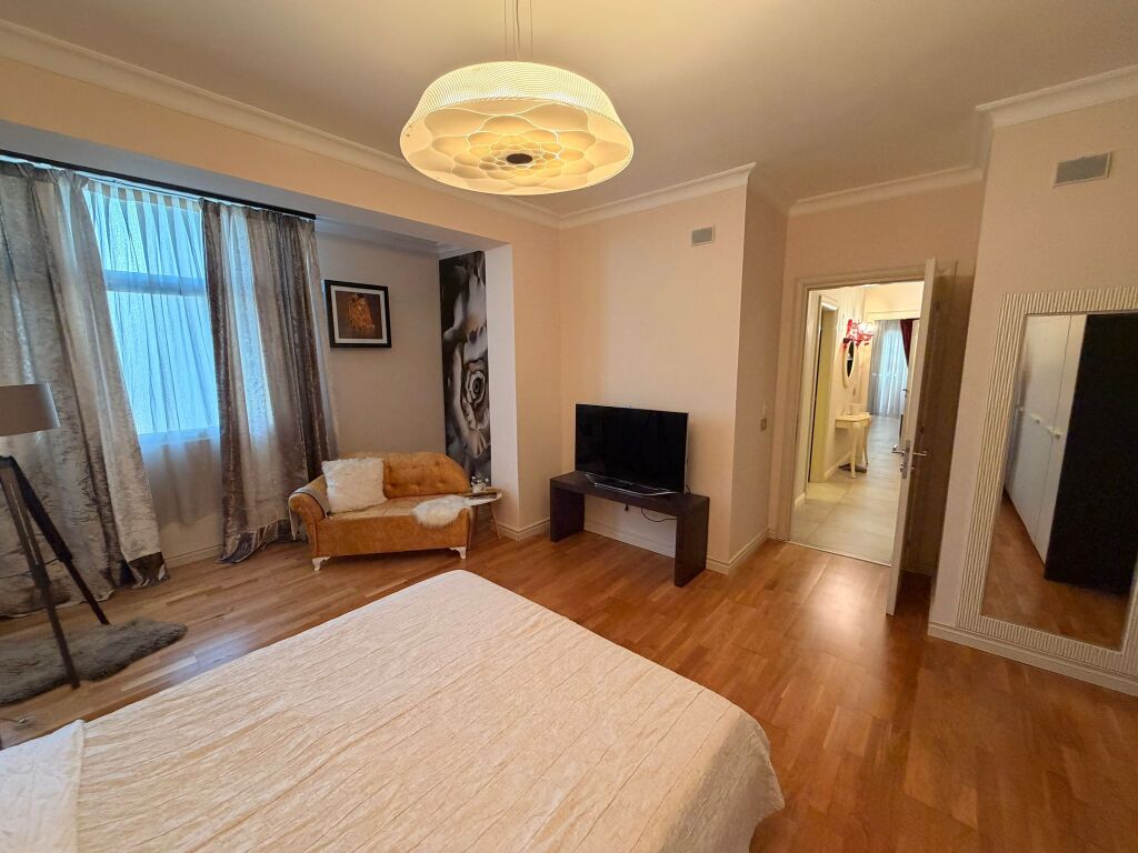APARTAMENT 2+1, ME QIRA‼️ 📍 QENDRA KRISTAL, KOMUNA E PARISIT