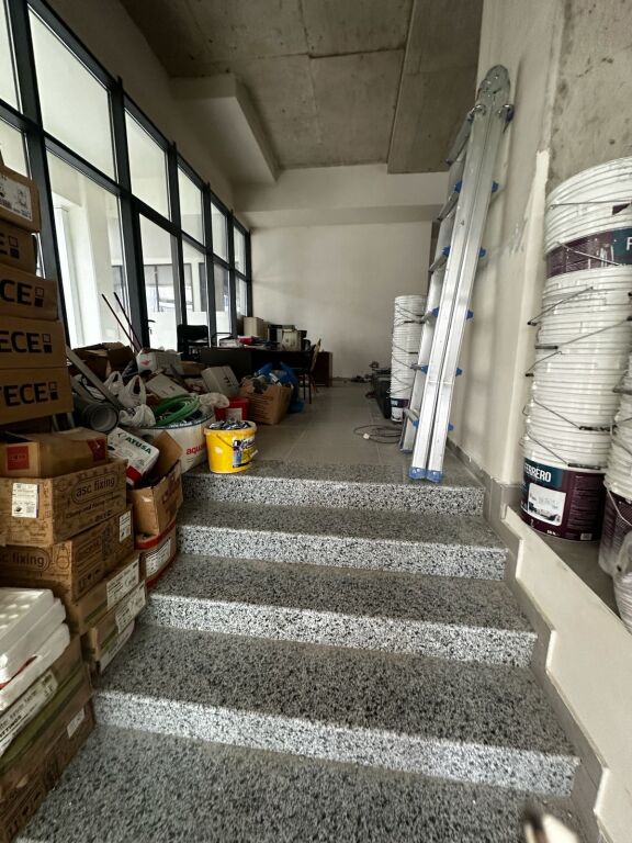 SHOP FOR RENT 100M2 PARIS COMMUNE