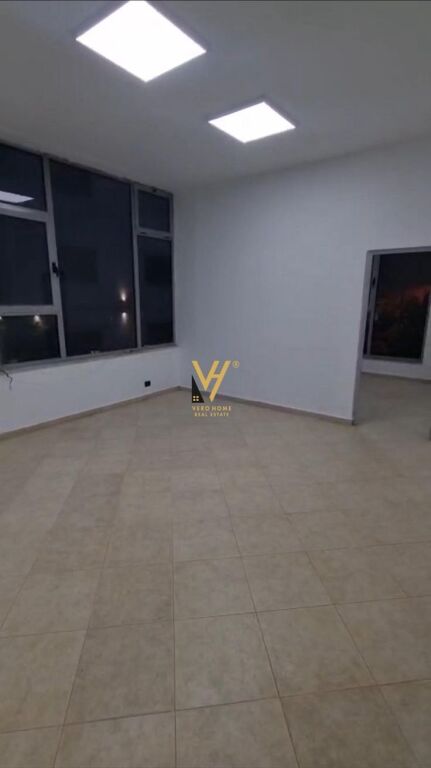 UFFICIO IN AFFITTO 80 M2 A MYSLYM SHYRI 96.000 LEKE