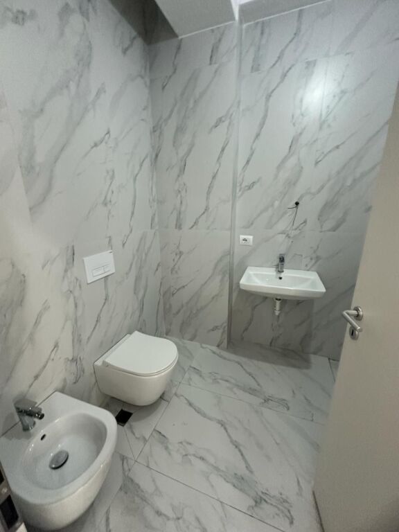 Jepet me qera Apartament 2+1+2 tualete Rezidenca Kaimi Ali Demi