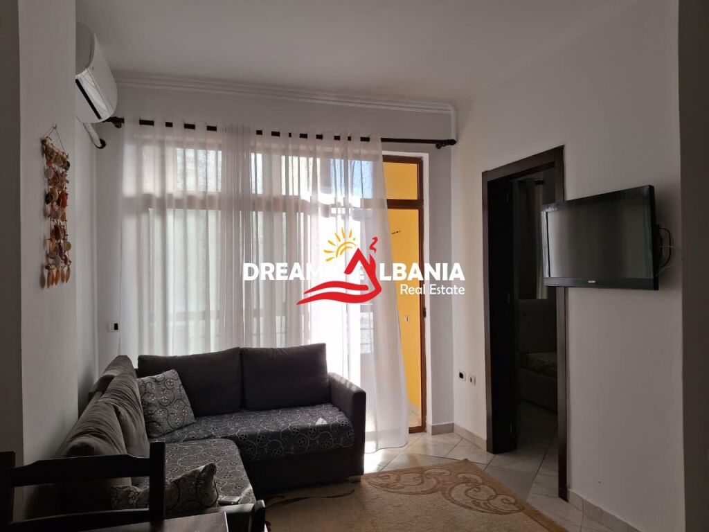 Jepet apartament 1+1 me qera ne zonen e Kombinatit prane Pallateve Derveni (ID 42111571)