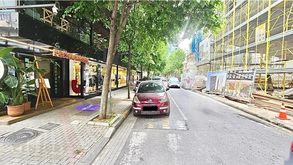 SPACE (SHOP/OFFICE) IN BLLOK FOR RENT !