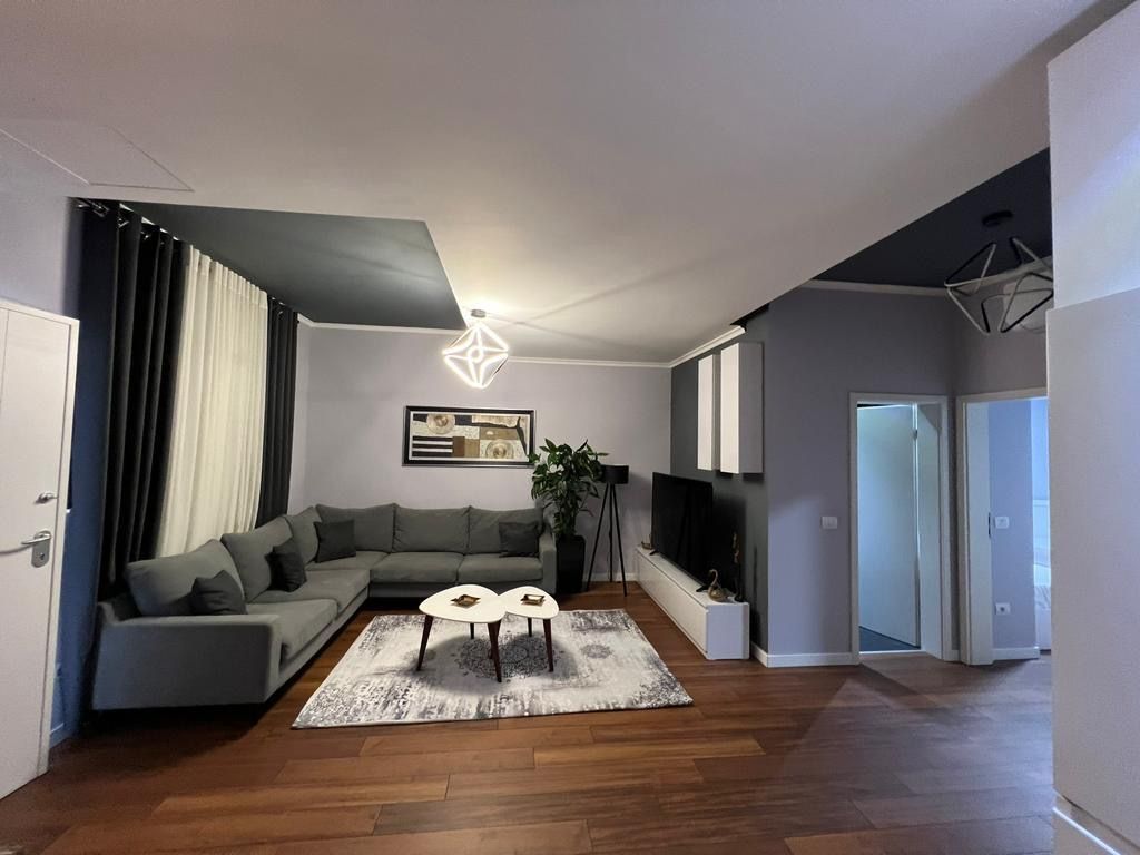 Apartament 2+1 per qira te Liqeni i Thate