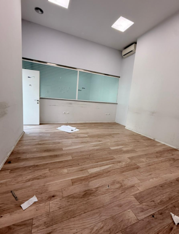 OCCASION – Space for Rent at Kika 2