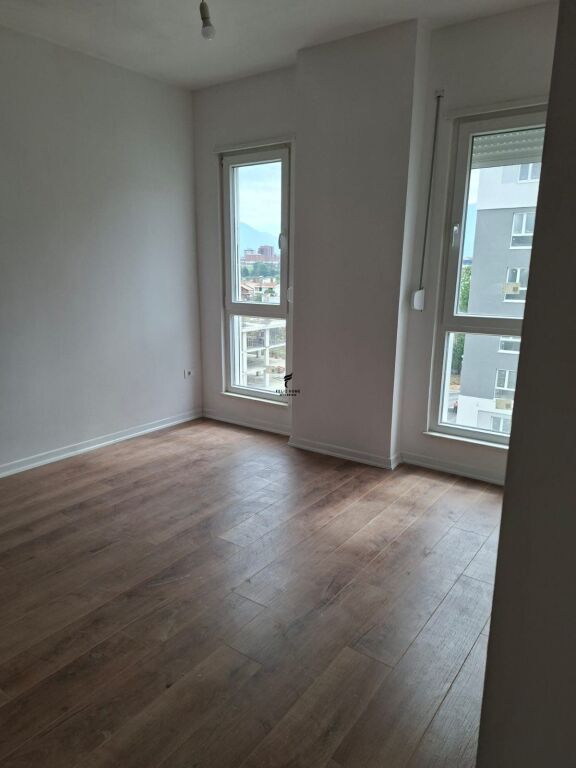 OFFICE FOR RENT 72 M2 UNIVERS CITY 40,000 LEKE FH-73591