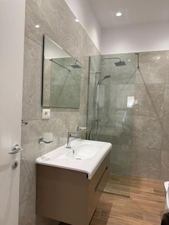 Apartament modern 2+1+ Post Parkimi tek Tower Bridge 1!