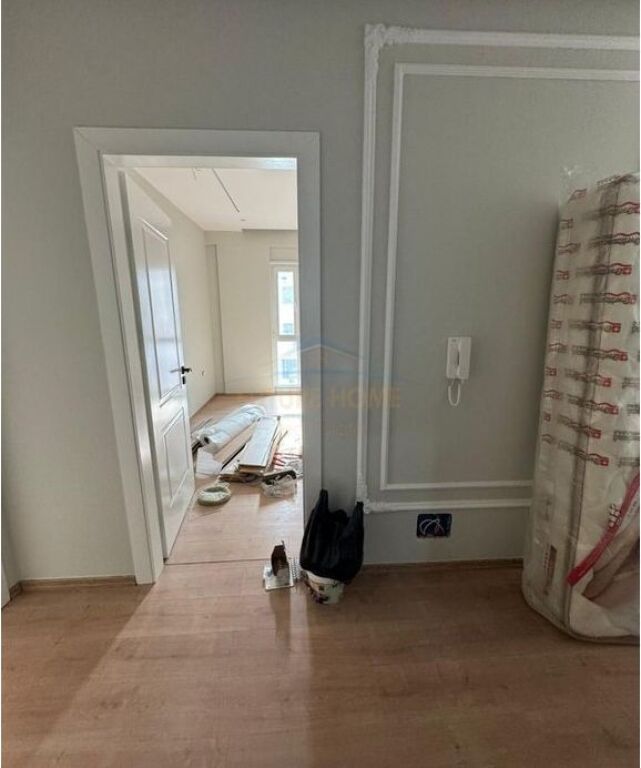 For sale, 2+1 Apartment, 5 Maji, Tirane.