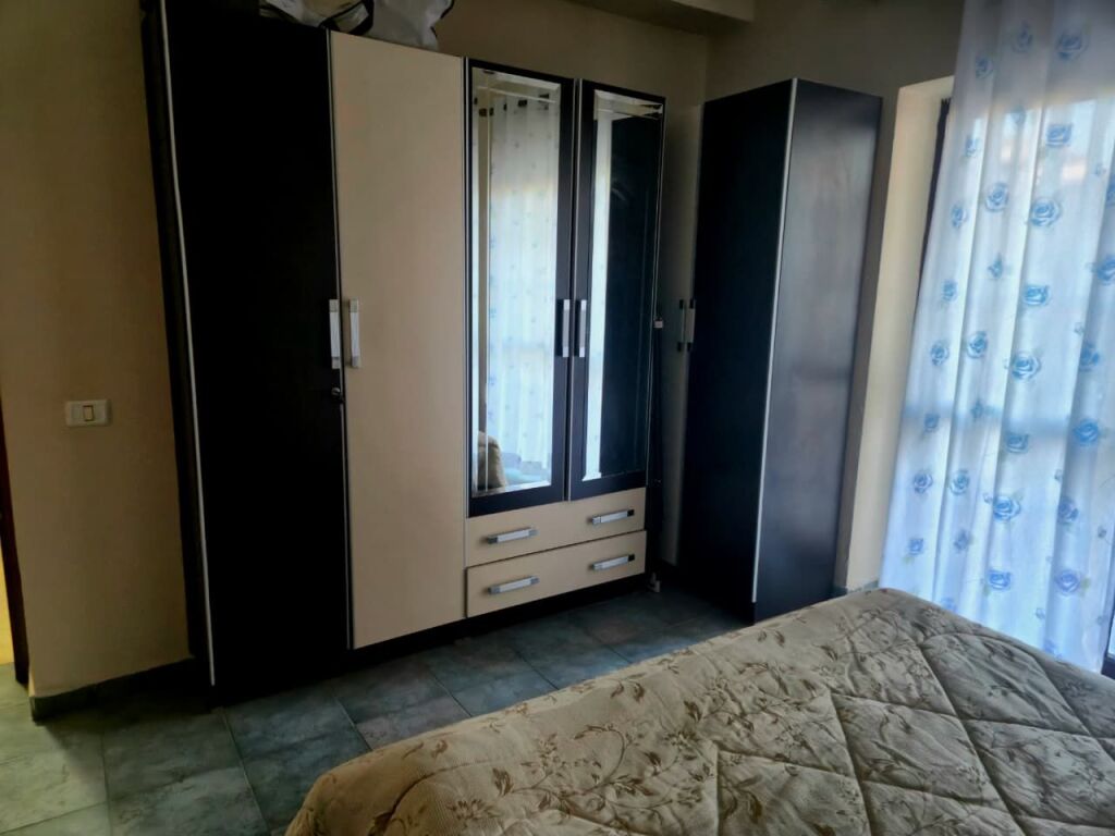 🏢Laprake, near the “Aleks Buda” Gymnasium, a 1+1 furnished apartment is for rent. 45,000 Leke